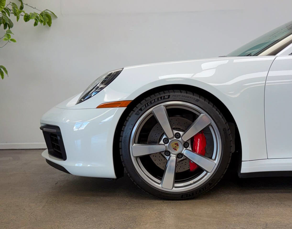 Used 2024 Porsche 911 Targa 4S w/ Premium Package image 17