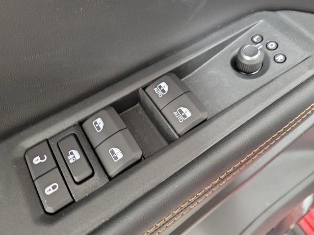 Used 2026 Jeep Cherokee Limited image 19