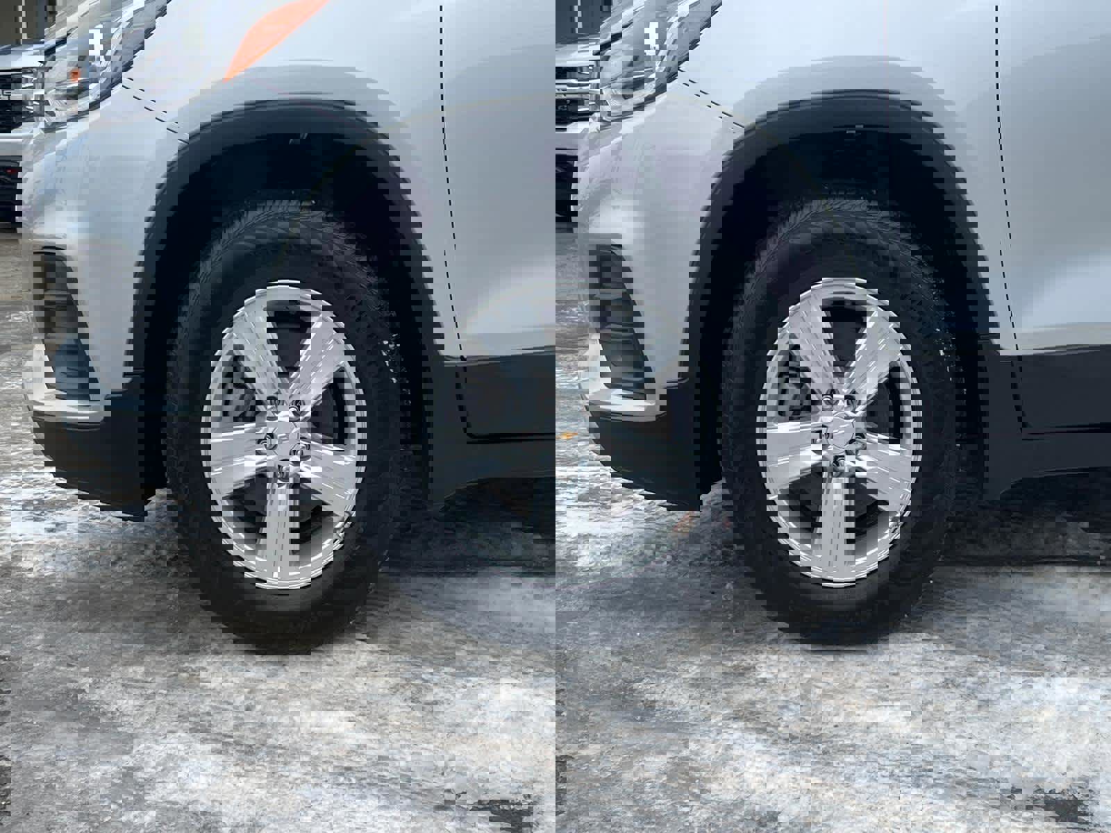 Certified 2022 Chevrolet Trax LT w/ LT Convenience Package image 11