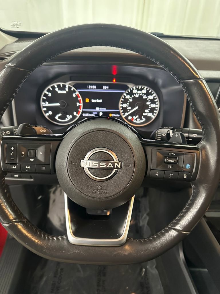 Used 2023 Nissan Rogue SV w/ SV Premium Package image 17