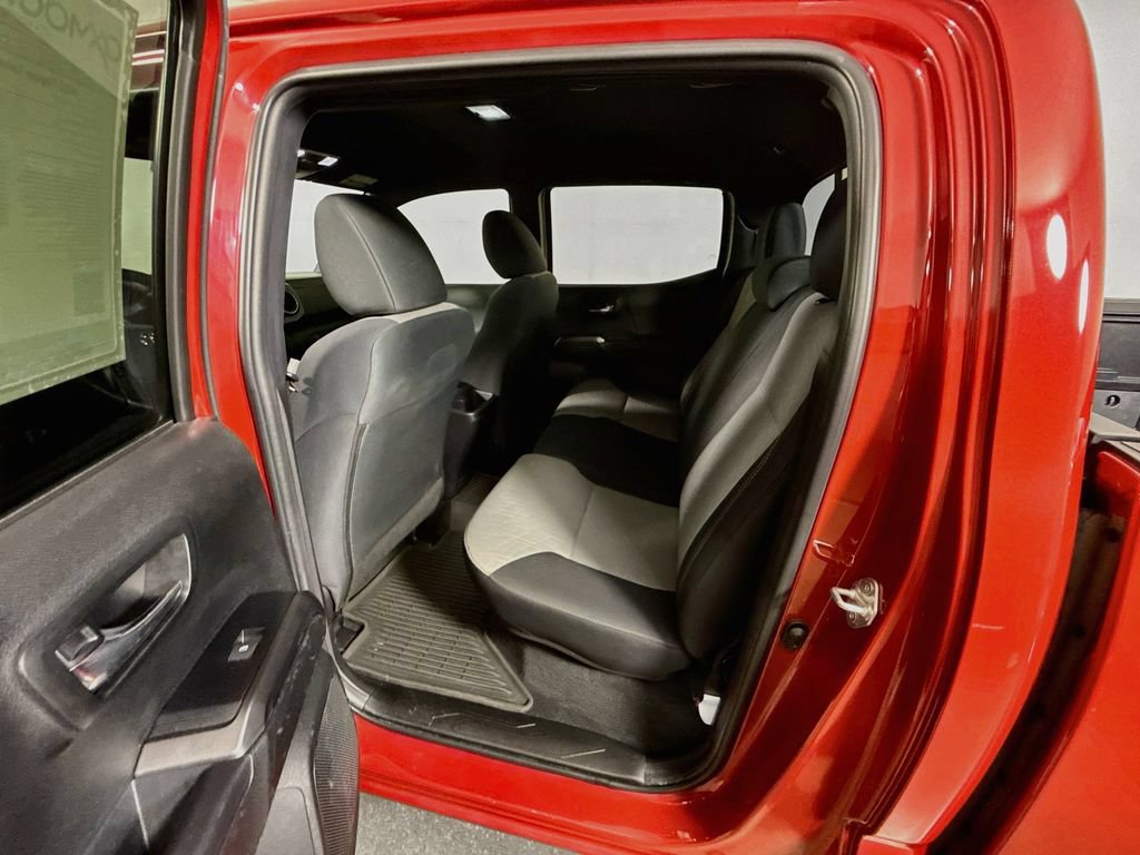 Used 2022 Toyota Tacoma TRD Sport w/ Technology Package AWD/4WD image 21