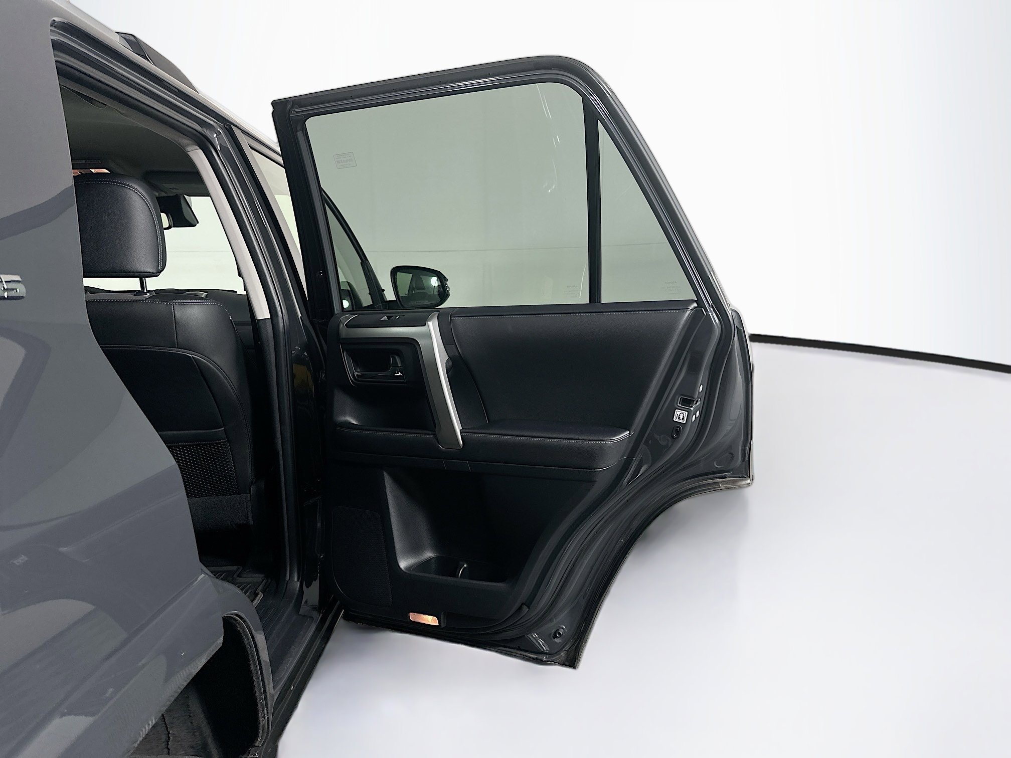 Used 2024 Toyota 4Runner SR5 Premium RWD image 31