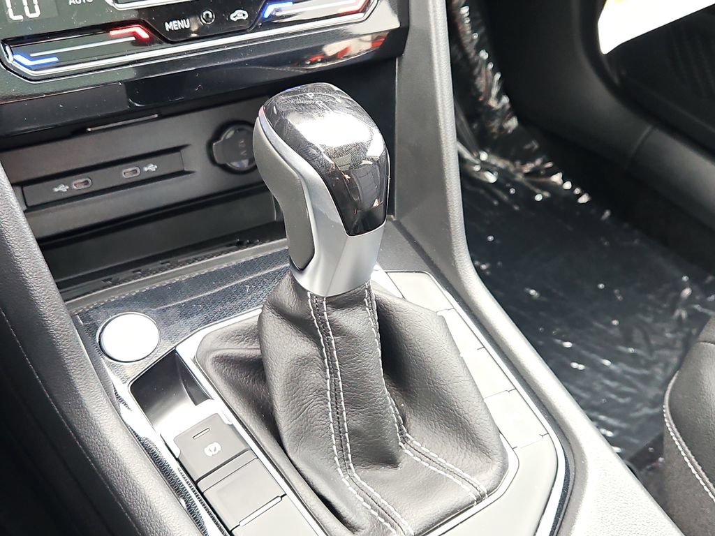 New 2026 Volkswagen Taos SEL AWD/4WD image 20