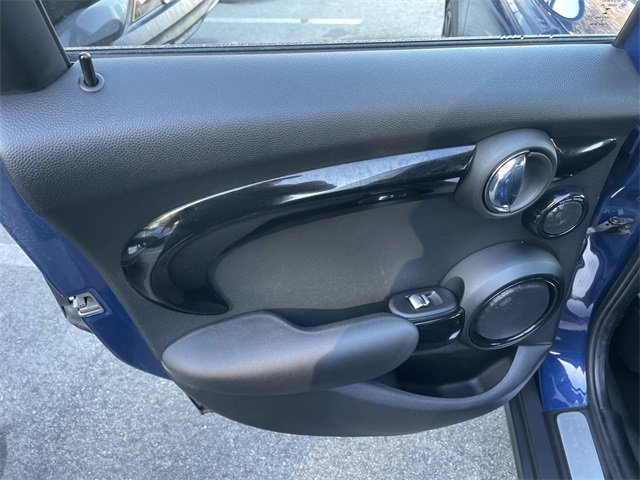 Used 2018 MINI Cooper S image 22