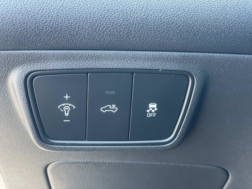 Certified 2023 Hyundai Santa Cruz Night AWD/4WD image 19