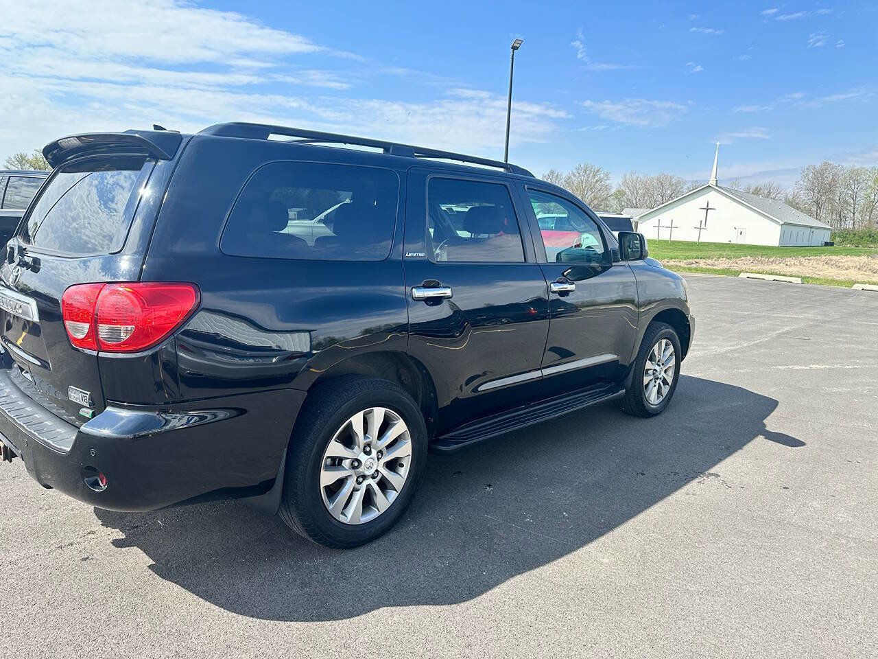 Used 2010 Toyota Sequoia Limited AWD/4WD image 6