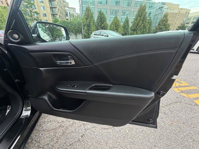 Used 2013 Honda Accord EX-L image 31