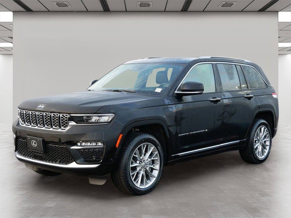 Used 2022 Jeep Grand Cherokee Summit w/ Advanced Protech Group IV image 2