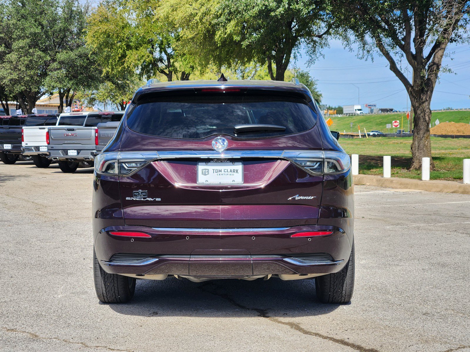 Used 2023 Buick Enclave Avenir w/ Avenir Technology Package FWD image 34