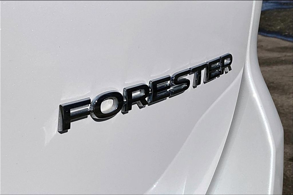 Used 2020 Subaru Forester Premium AWD/4WD image 11
