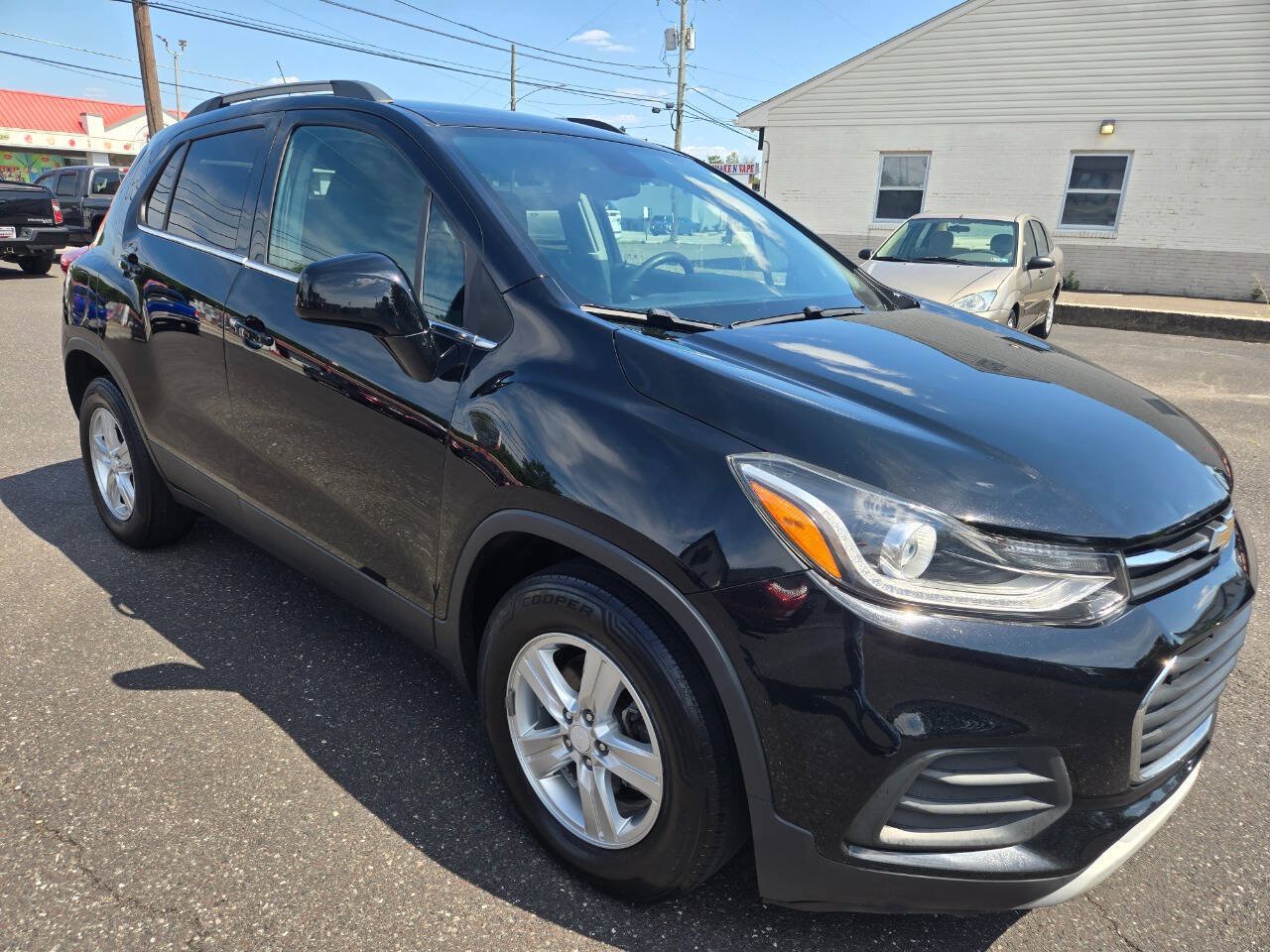 Used 2020 Chevrolet Trax LT FWD image 4