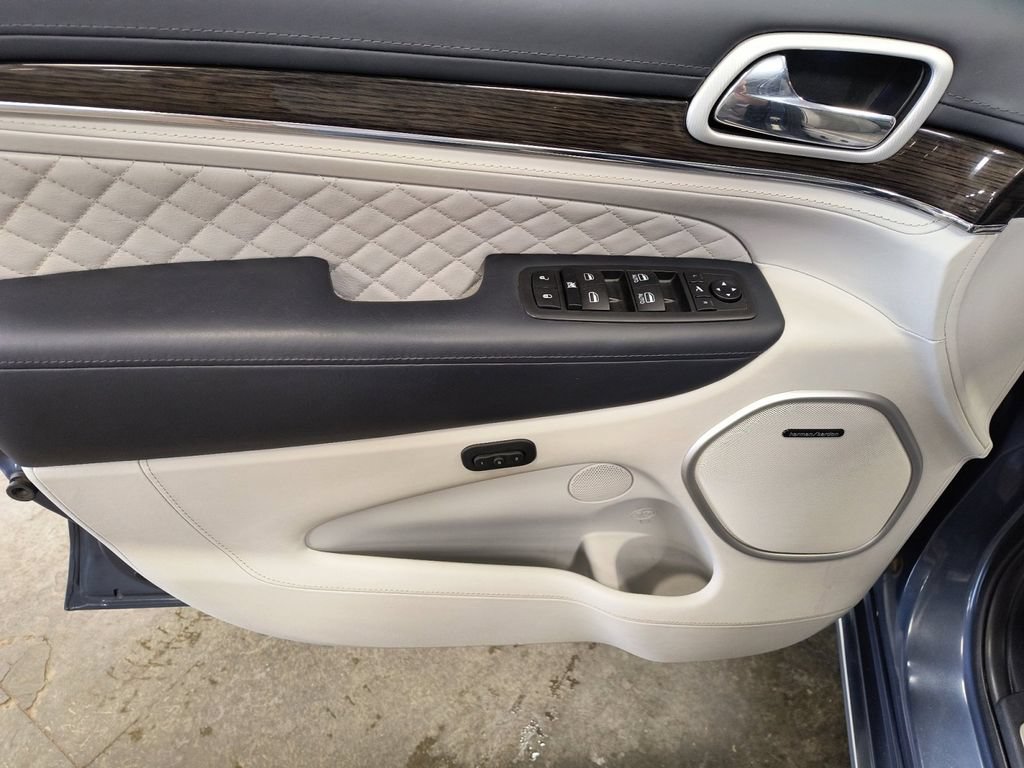 Used 2021 Jeep Grand Cherokee Summit AWD/4WD image 11