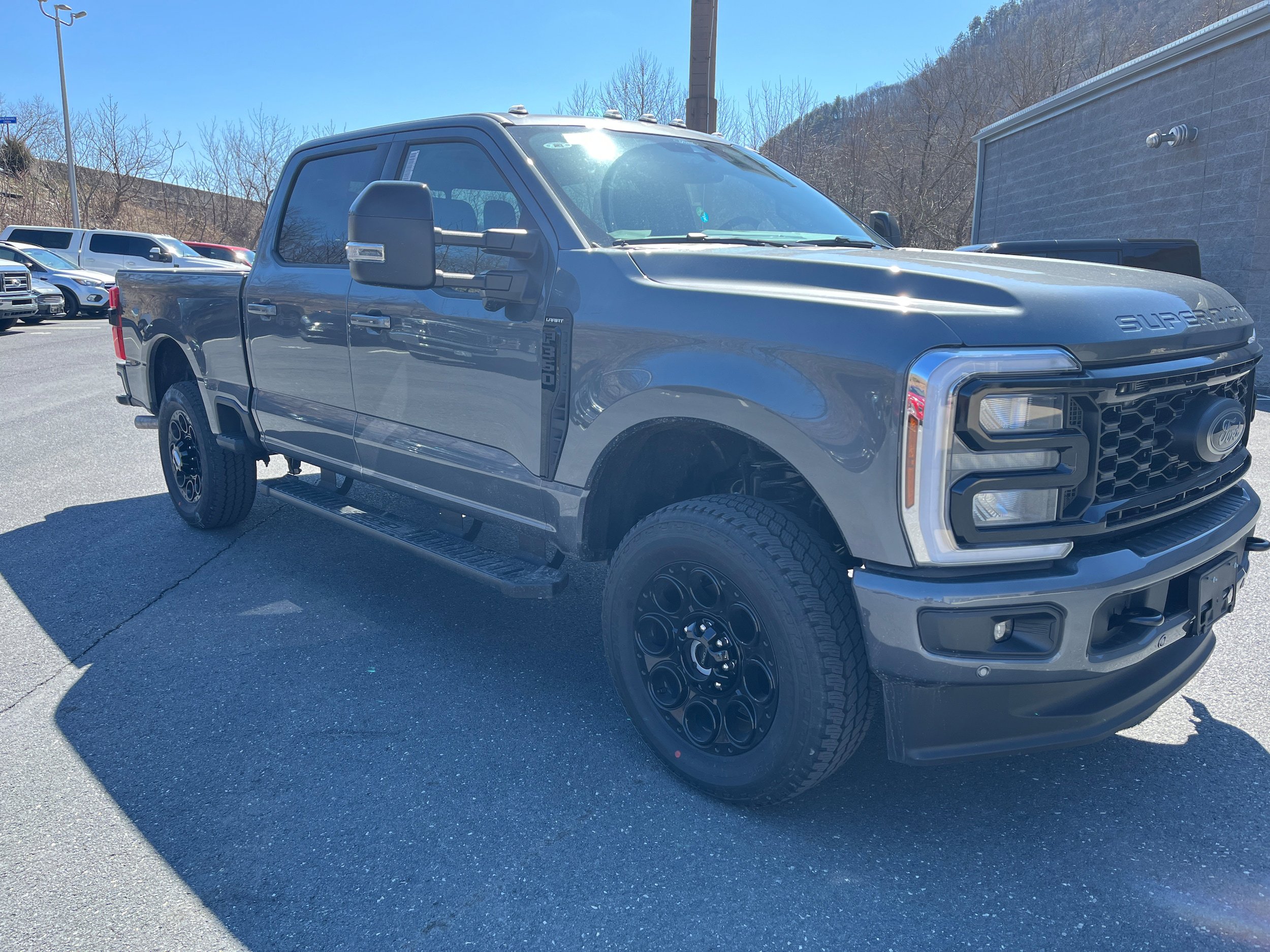 New 2026 Ford F350 Lariat w/ Black Appearance Package image 4