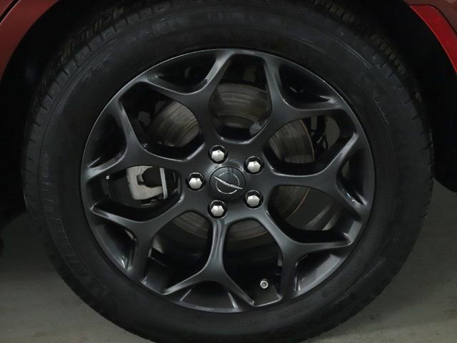 Used 2022 Chrysler 300 Touring w/ Sport Appearance Package image 37