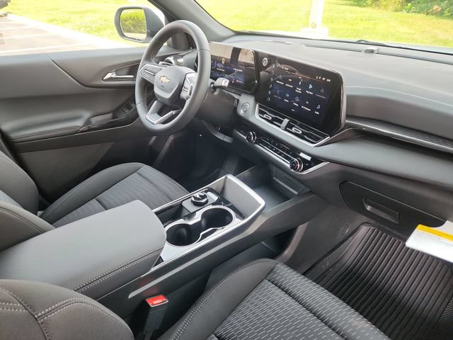 New 2027 Chevrolet Equinox LT w/ LPO, Floor Liner Package FWD image 19