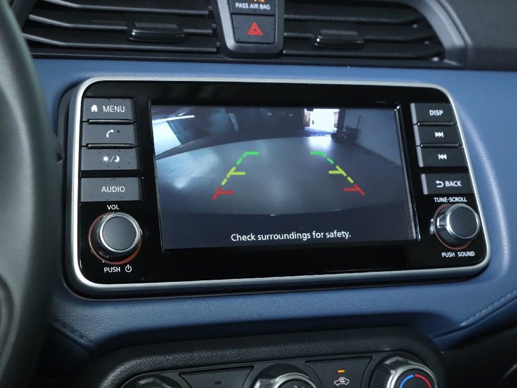 Used 2025 Nissan Versa SV FWD image 27