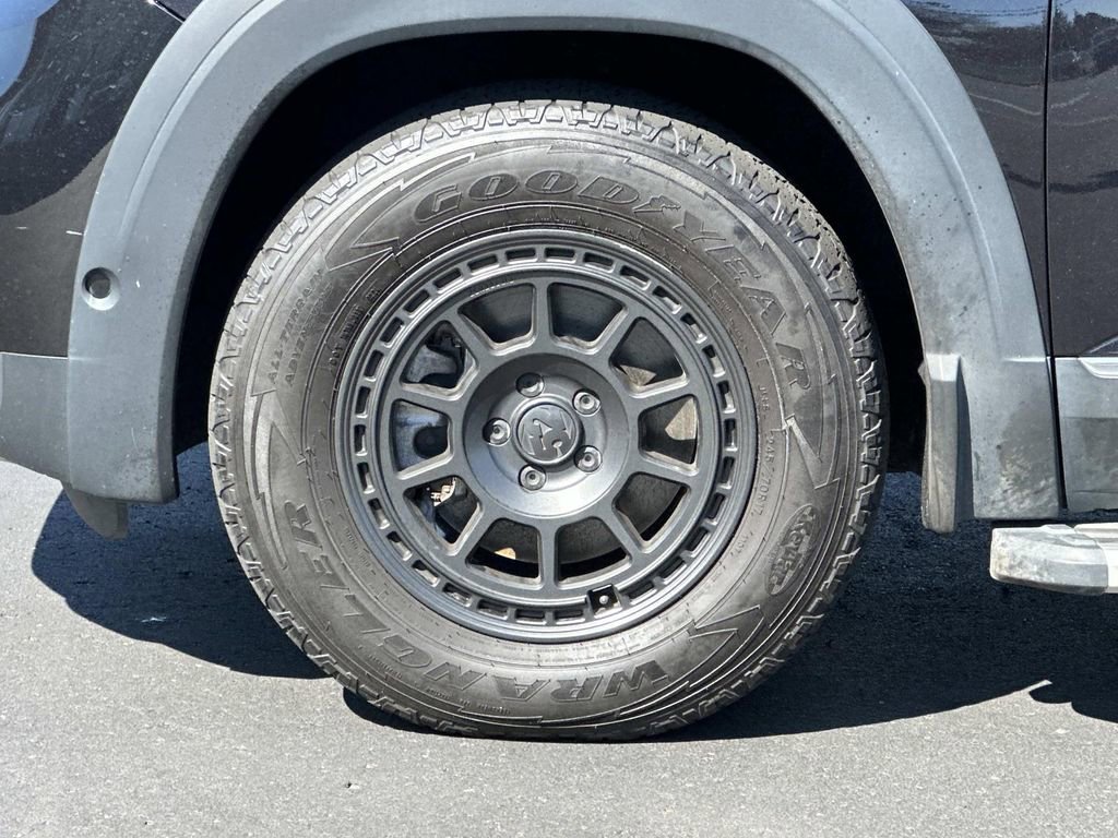 Used 2021 Volkswagen Atlas SEL AWD/4WD image 9