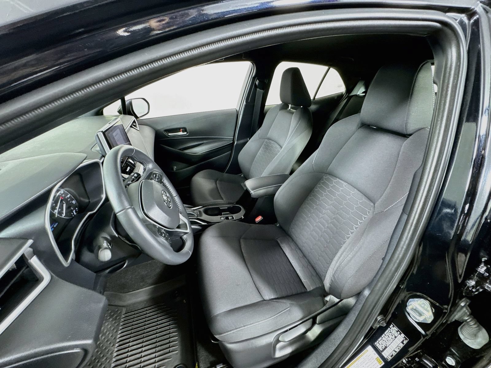 Certified 2024 Toyota Corolla SE FWD image 19