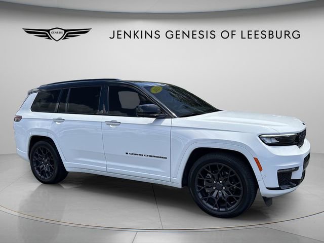 Used 2023 Jeep Grand Cherokee L Summit w/ High Altitude Package AWD/4WD image 1