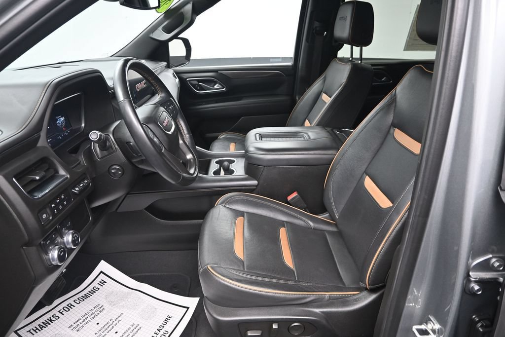 Used 2023 GMC Yukon XL AT4 w/ Technology Package AWD/4WD image 14