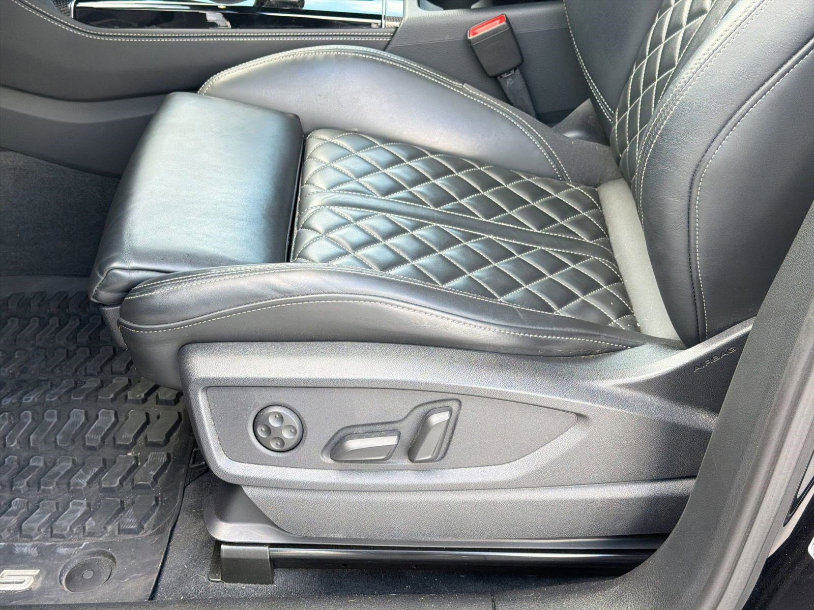 Certified 2023 Audi SQ5 Premium Plus w/ Premium Plus Package AWD/4WD image 13