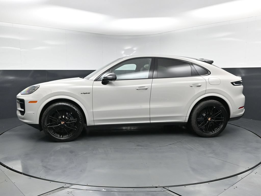 New 2026 Porsche Cayenne E-Hybrid Coupe AWD/4WD image 2