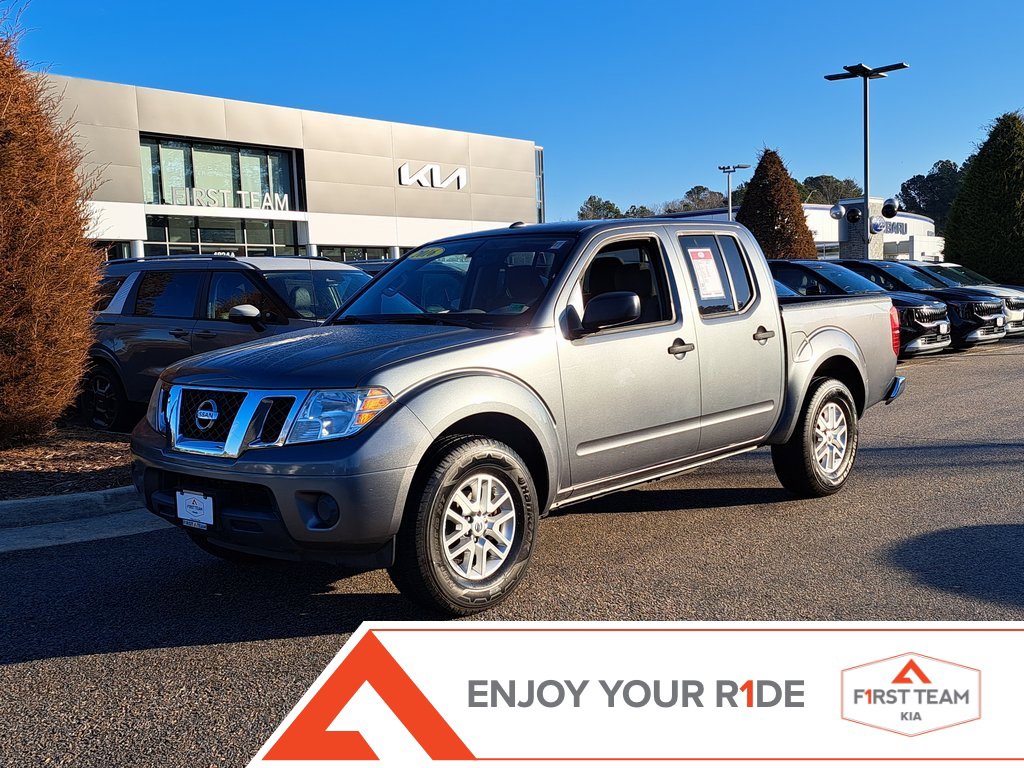 Used 2016 Nissan Frontier SV image 1