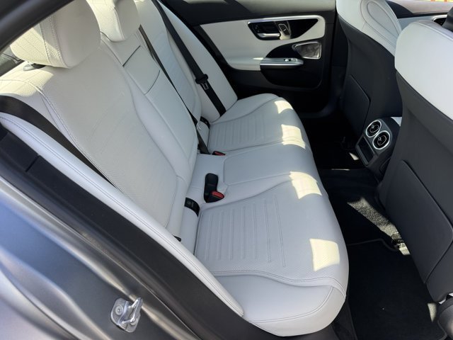 Used 2023 Mercedes-Benz C 300 Sedan image 8