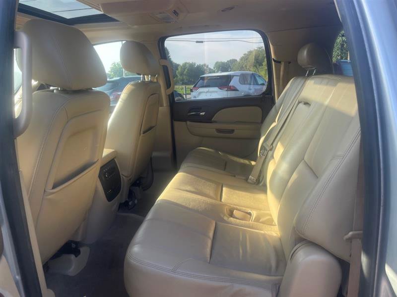 Used 2010 Chevrolet Suburban LT AWD/4WD image 9