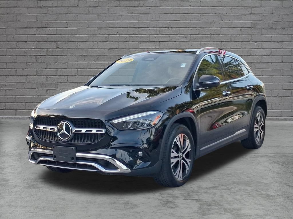 Used 2025 Mercedes-Benz GLA 250 4MATIC w/ Winter Package image 3