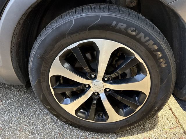Used 2017 Kia Sorento EX AWD/4WD image 4