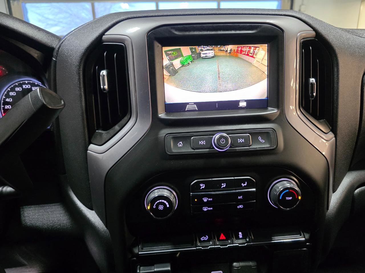 Used 2021 Chevrolet Silverado 1500 Custom image 32