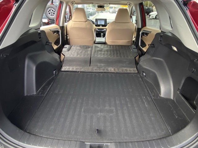 Used 2022 Toyota RAV4 XLE image 27