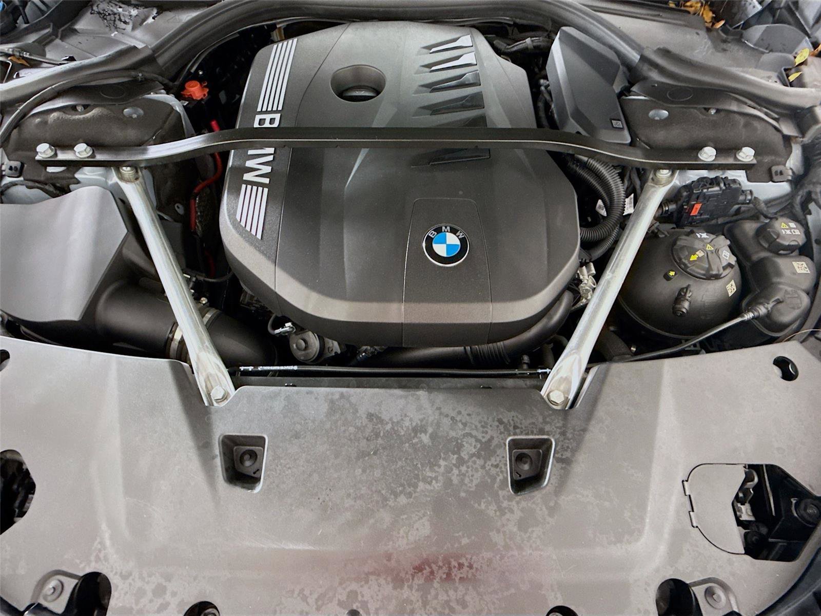 Used 2023 BMW 740i w/ Parking Assistance Package RWD image 28