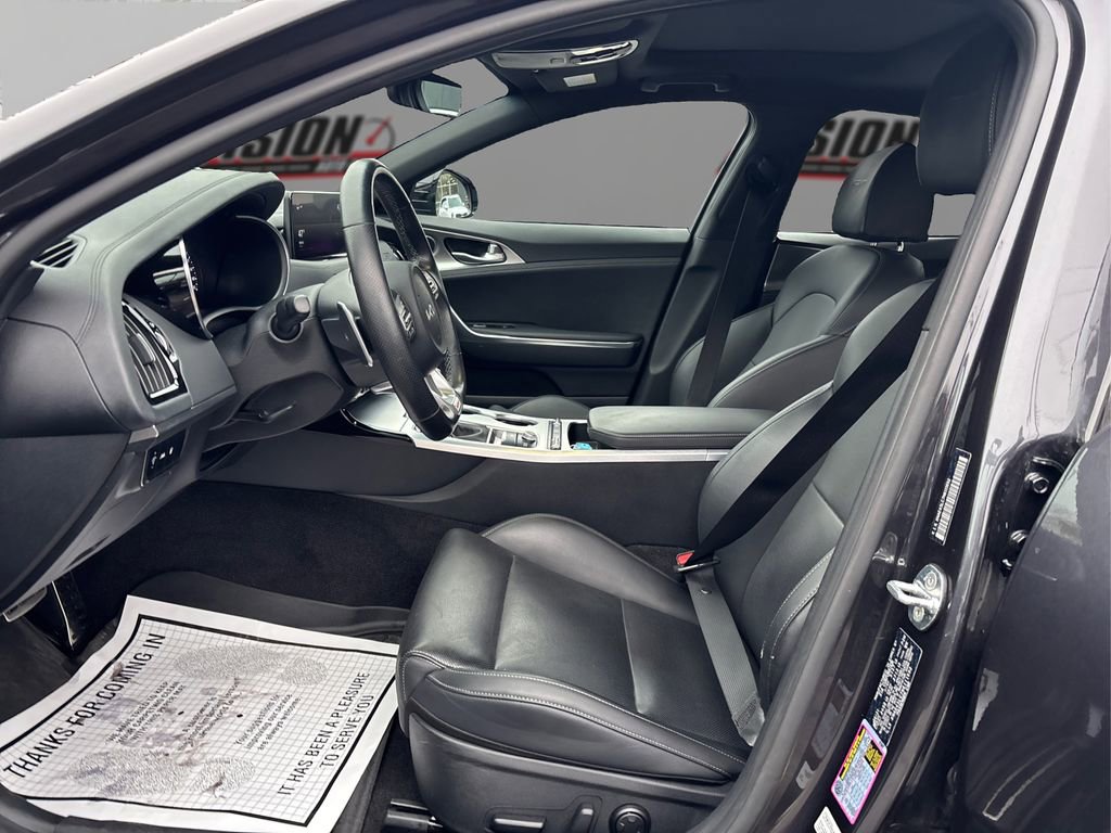 Used 2022 Kia Stinger GT1 image 9
