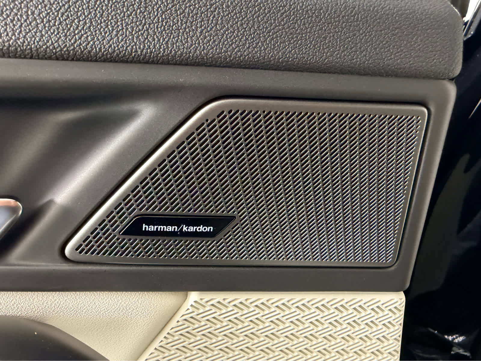 New 2026 BMW X1 xDrive28i w/ Technology Package image 15