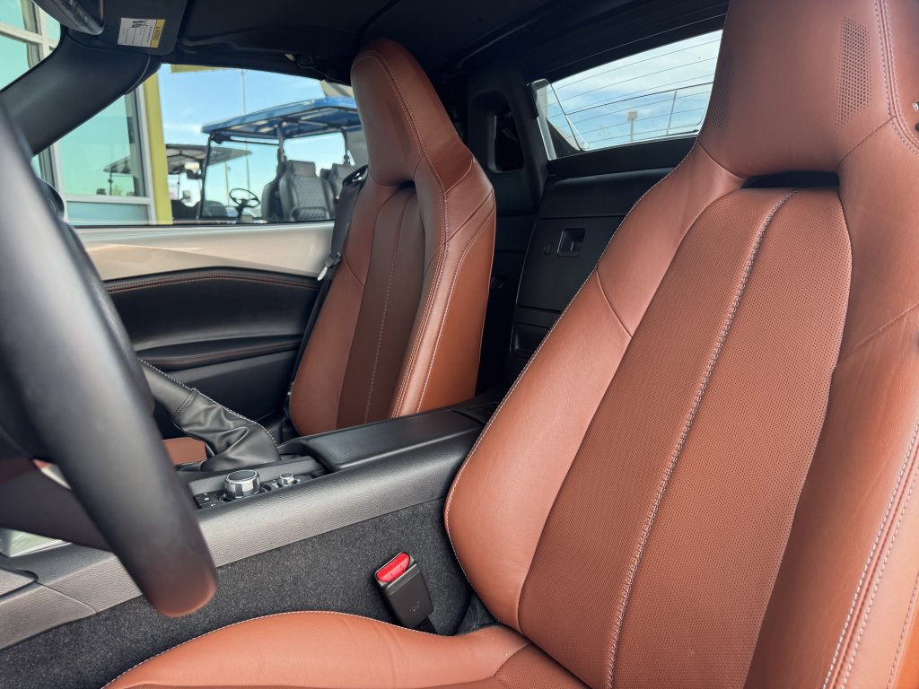Used 2023 MAZDA MX-5 Miata Grand Touring w/ Appearance Package image 28