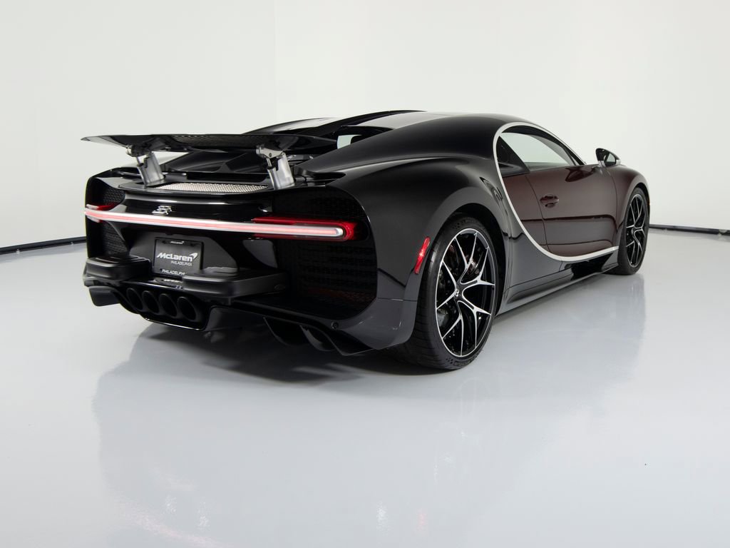 Used 2019 Bugatti Chiron image 13