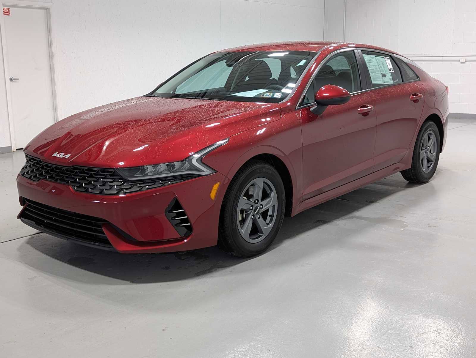 Certified 2023 Kia K5 LXS image 1