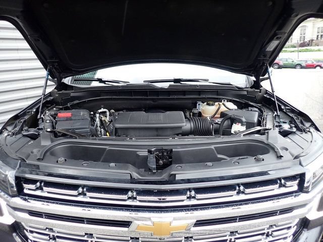 Used 2024 Chevrolet Tahoe Premier w/ Premium Package AWD/4WD image 15