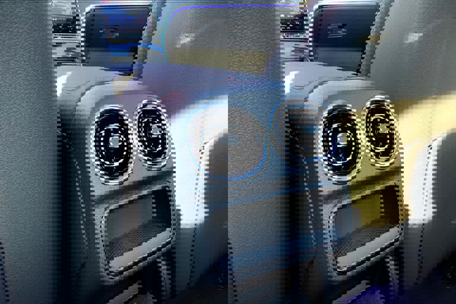 Certified 2026 Mercedes-Benz C 300 4MATIC Sedan image 22