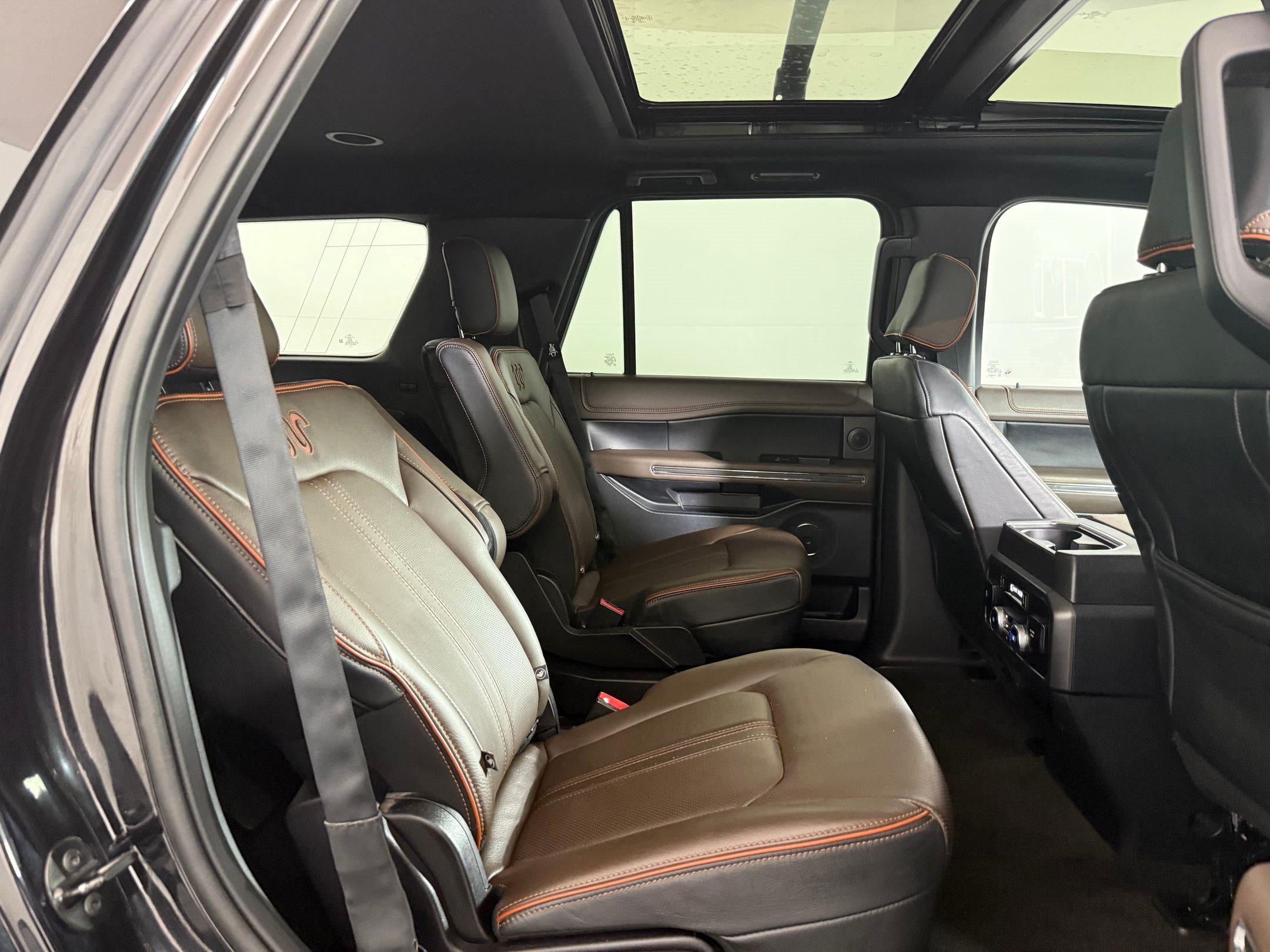Used 2020 Ford Expedition King Ranch w/ Cargo Package AWD/4WD image 28