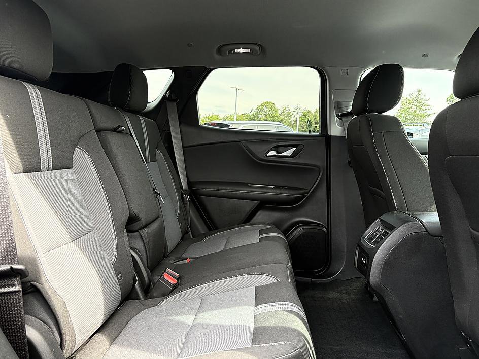 Used 2024 Chevrolet Blazer LT w/ Convenience Package FWD image 12