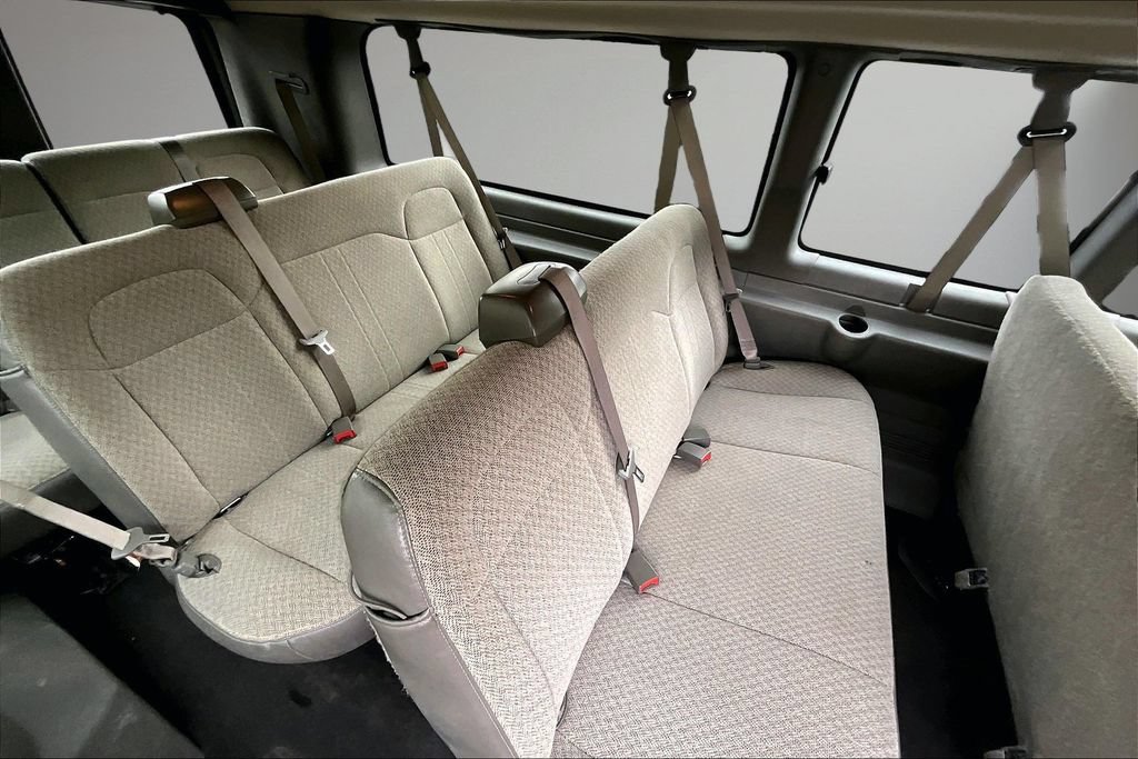 Used 2025 Chevrolet Express 3500 LT w/ LT Preferred Equipment Group RWD image 22