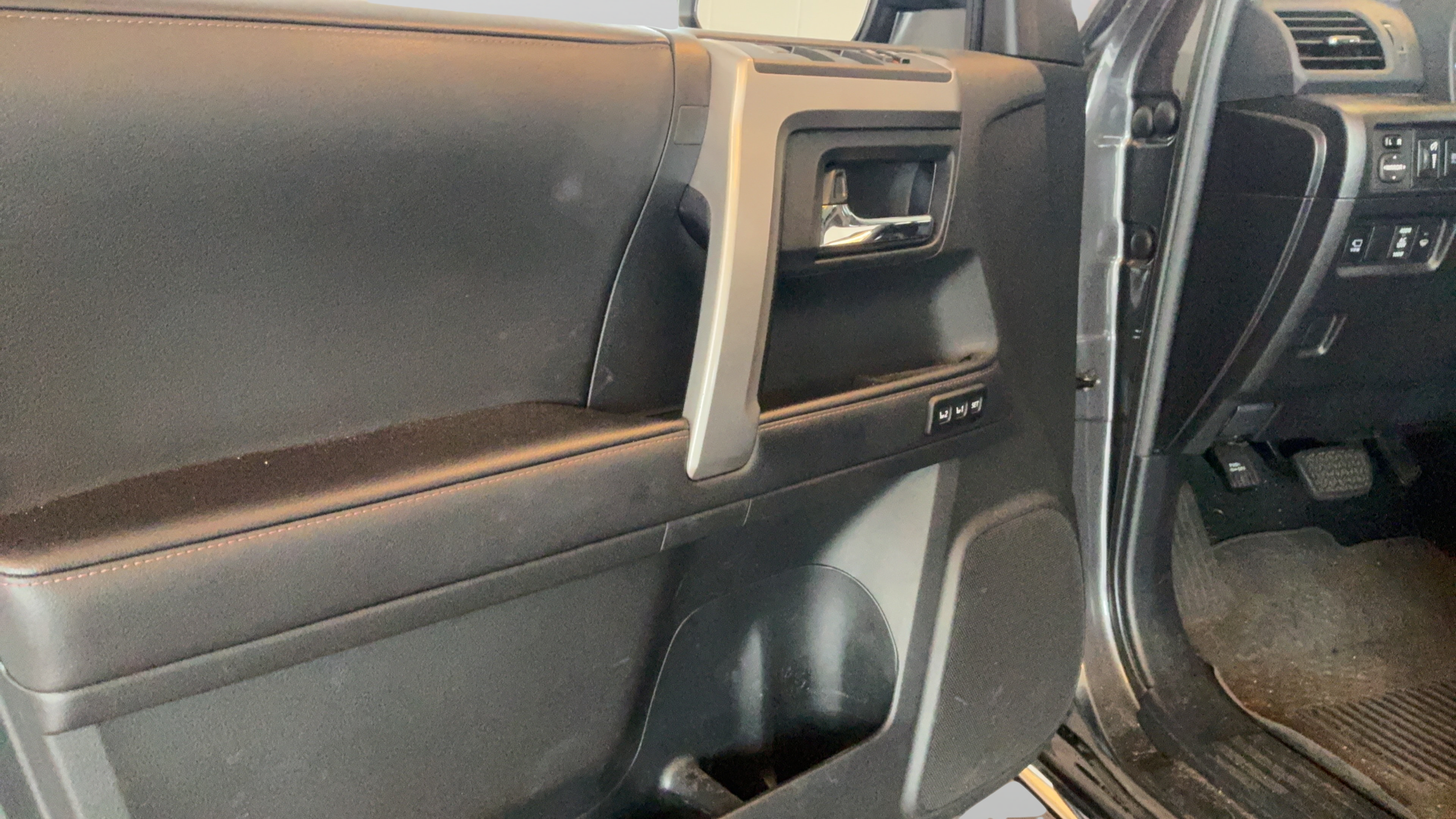 Certified 2023 Toyota 4Runner Limited RWD image 25