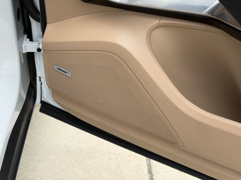 Used 2022 Porsche Cayenne Turbo w/ Premium Package Plus image 10