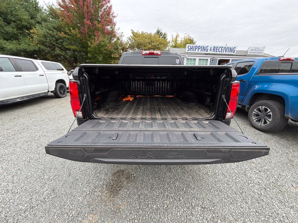 Used 2024 Chevrolet Colorado Z71 w/ Z71 Convenience Package 2 AWD/4WD image 13