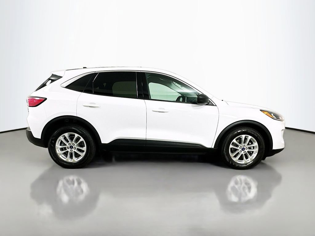 Used 2022 Ford Escape SE FWD image 9