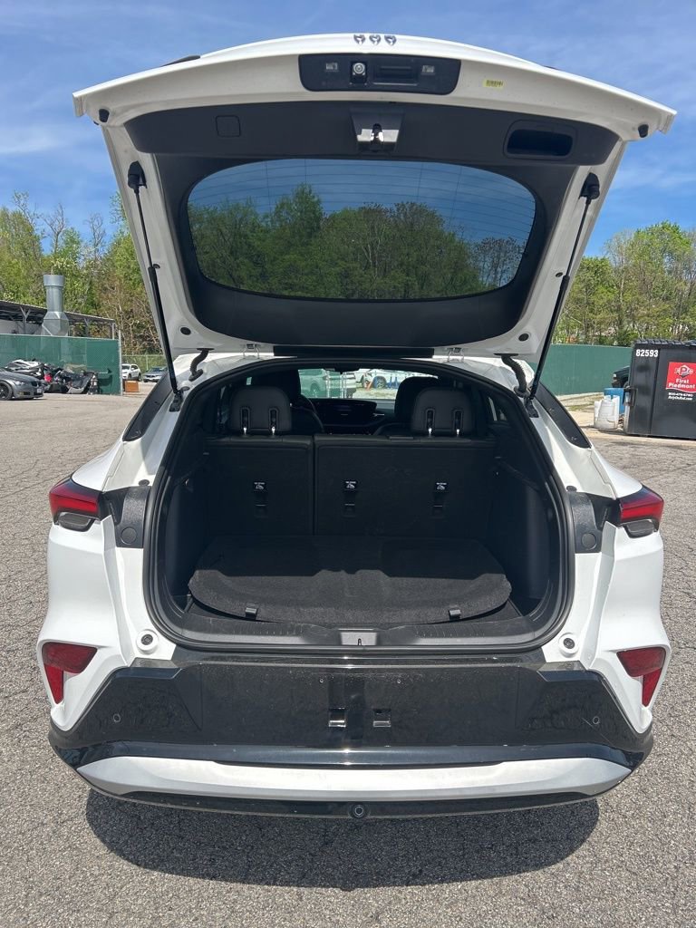 Used 2025 Buick Envista Sport Touring image 13