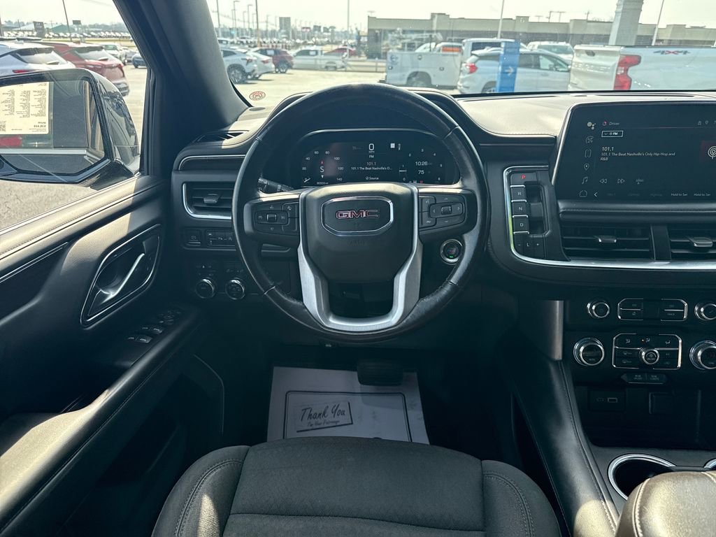 Used 2022 GMC Yukon XL SLE image 16